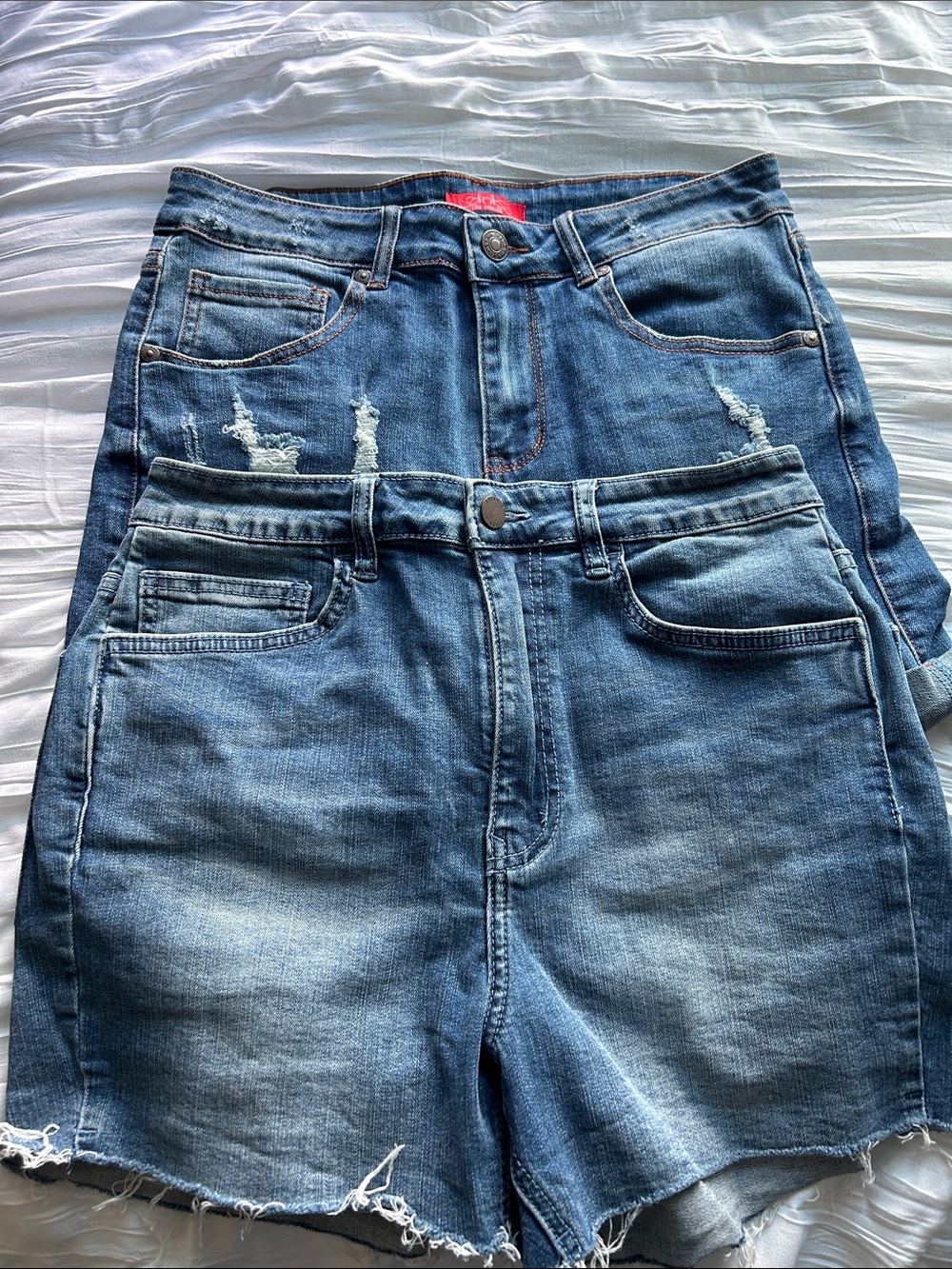 Set of 2 prs of Classic Blue Denim short Jean short size 29